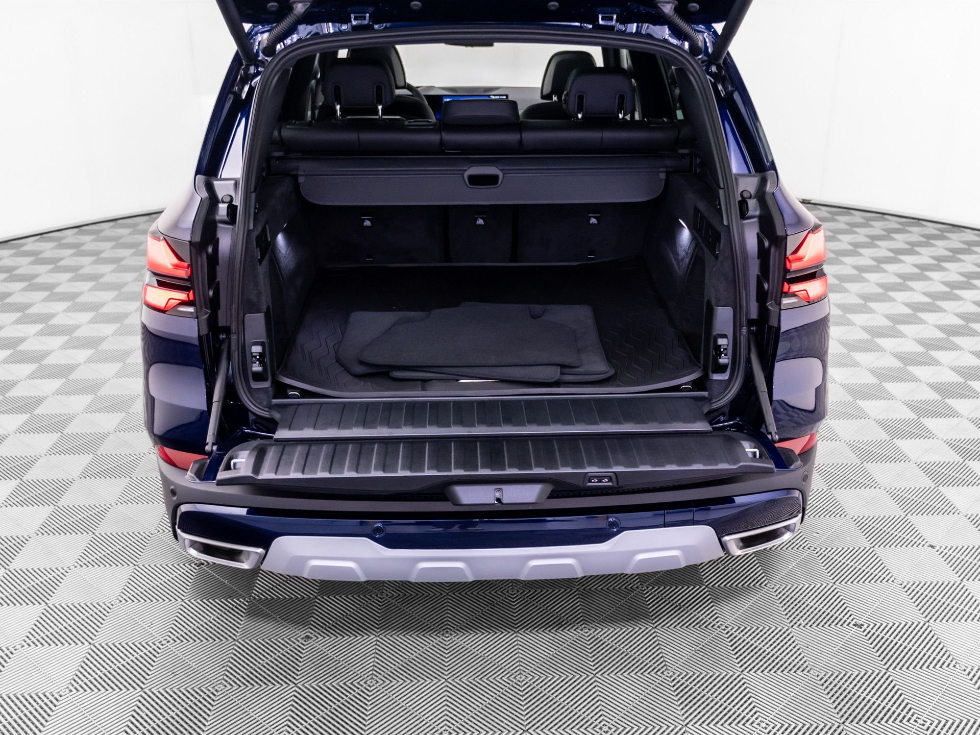 New 2026 Tanzanite Blue II Metallic BMW xDrive40i image 33