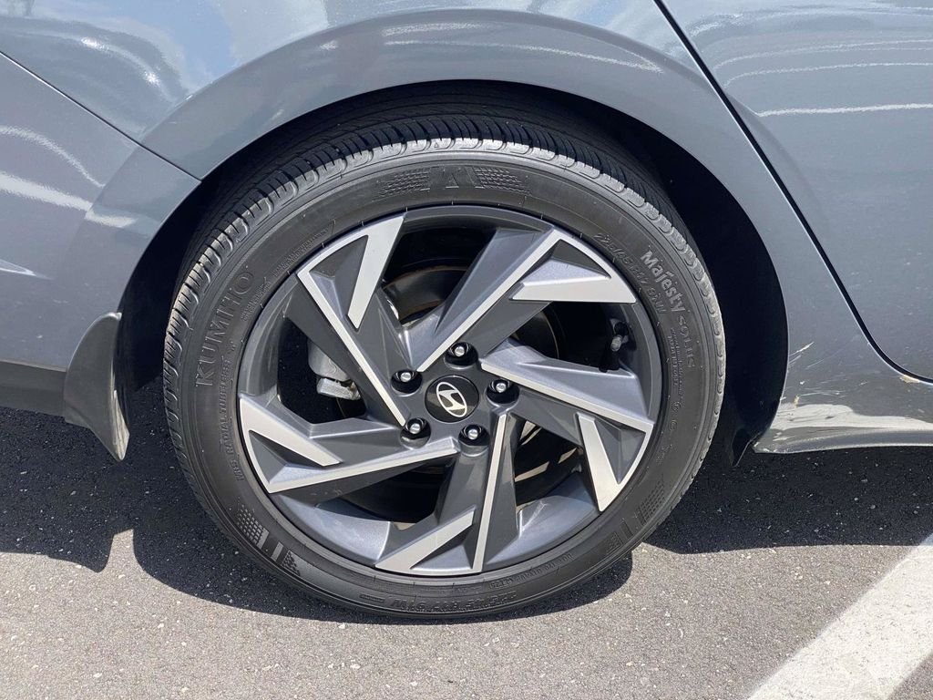 Certified Used 2025 Gray Hyundai SEL Sport image 10