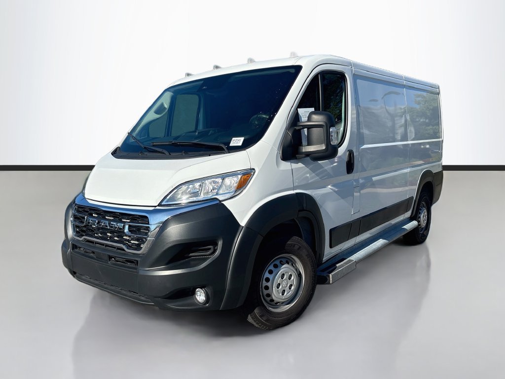 Used 2025 White Ram Base image 2