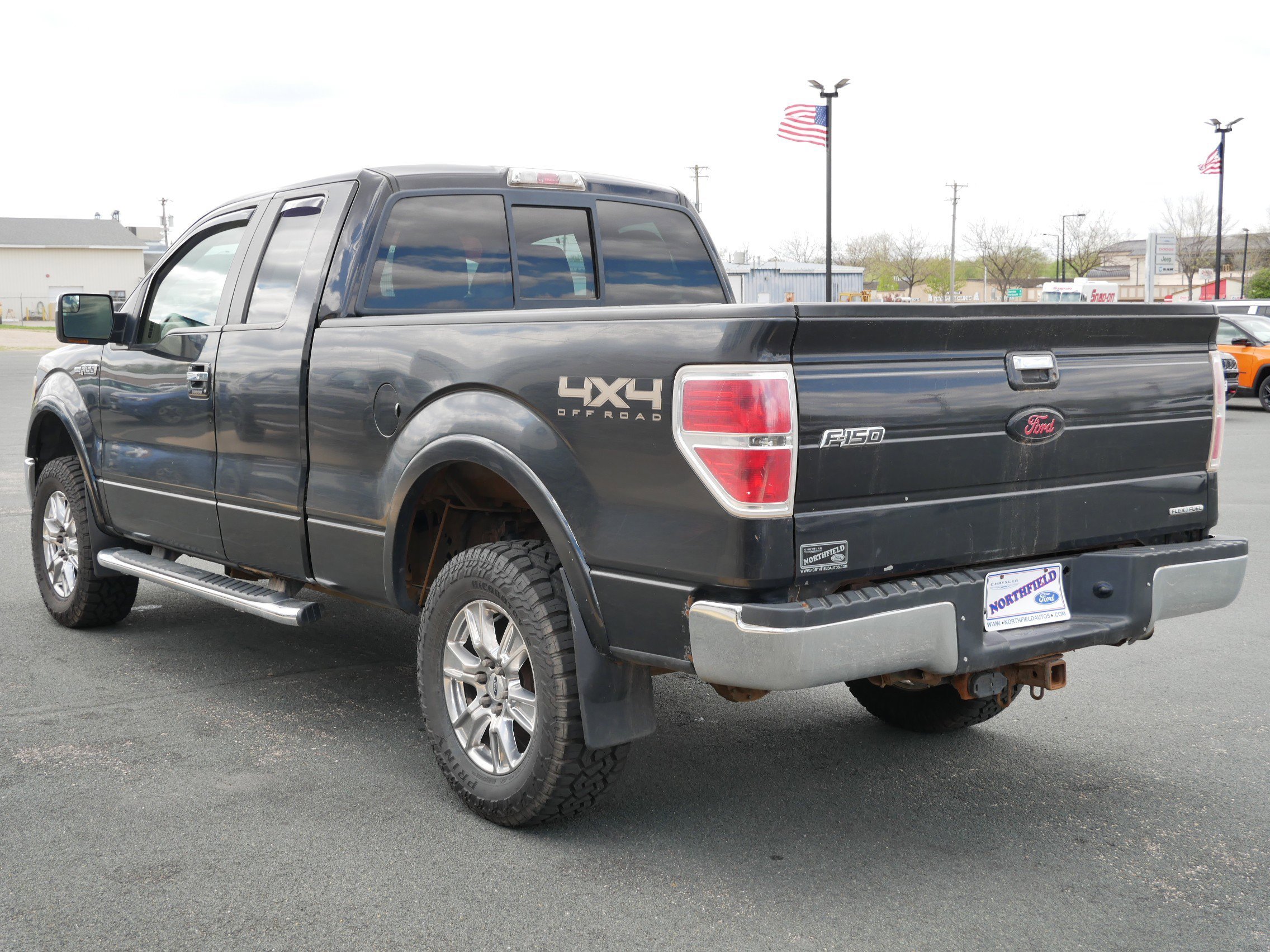 View vehicle photo 6