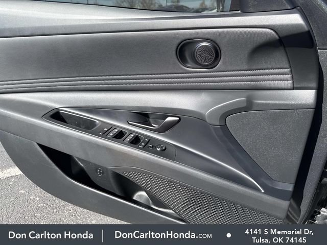 2025 Hyundai Elantra Blue - Photo 8