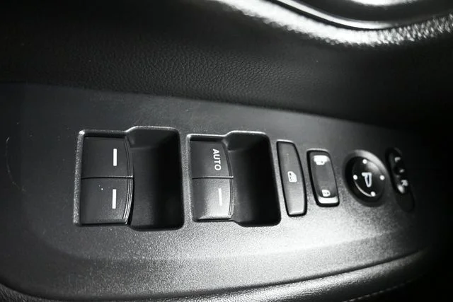 Used 2025 Black Honda LX image 23