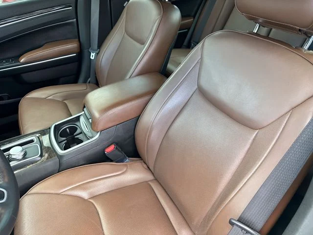 Used 2018 White Chrysler Limited image 18
