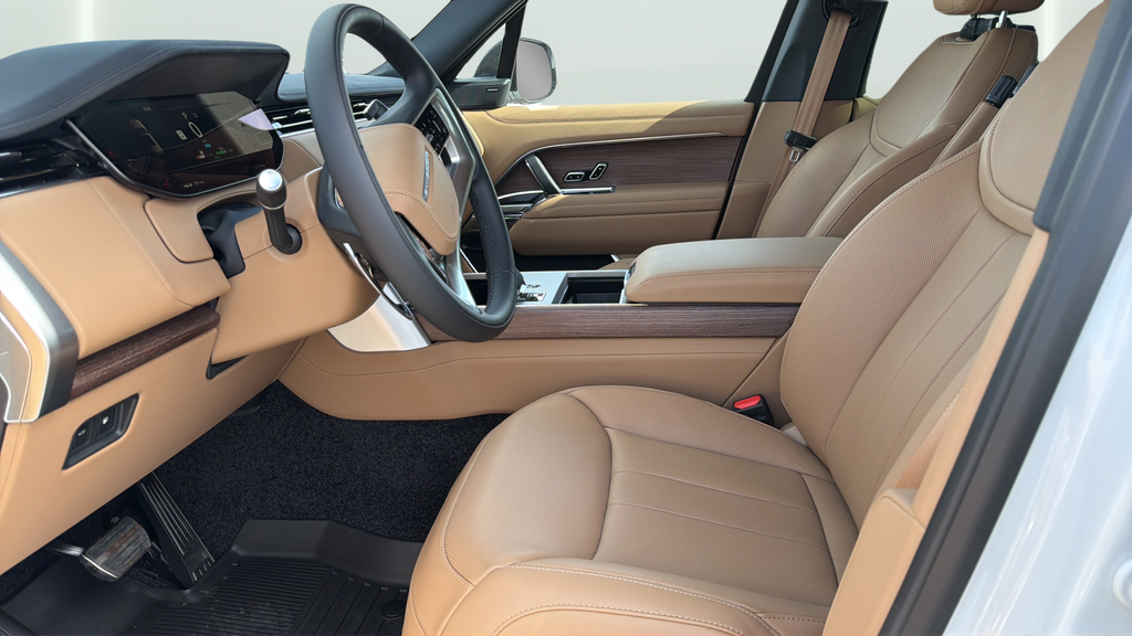 New 2026 Fuji White Land Rover SE image 17