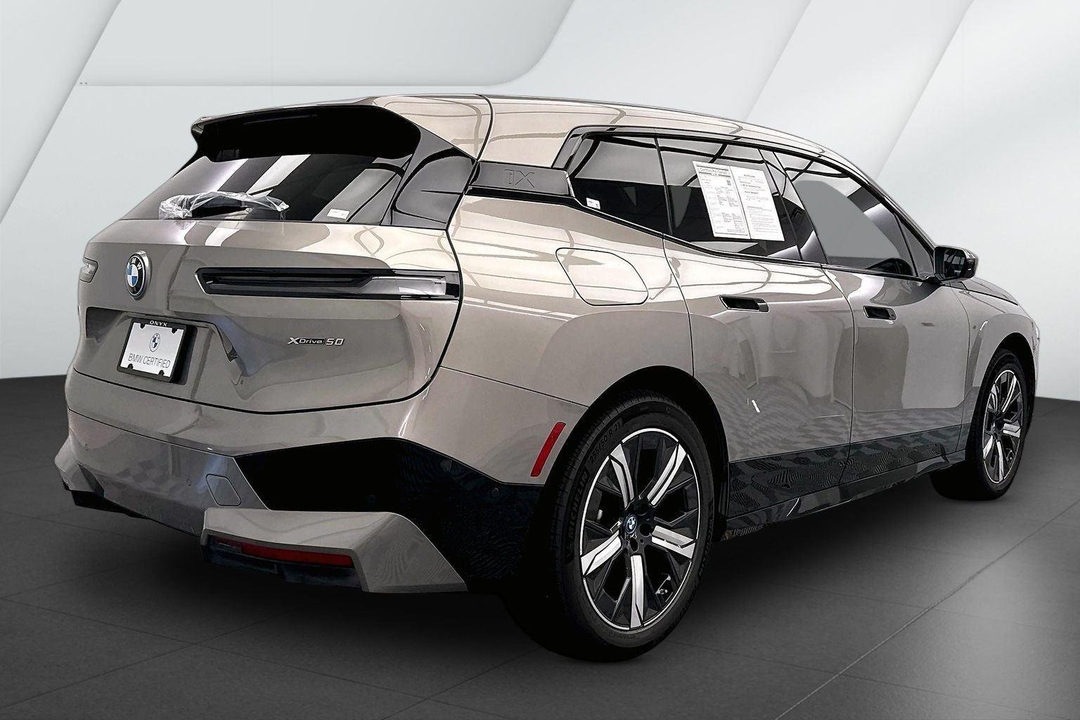 Used 2023 Oxide Grey Metallic BMW xDrive50 image 6
