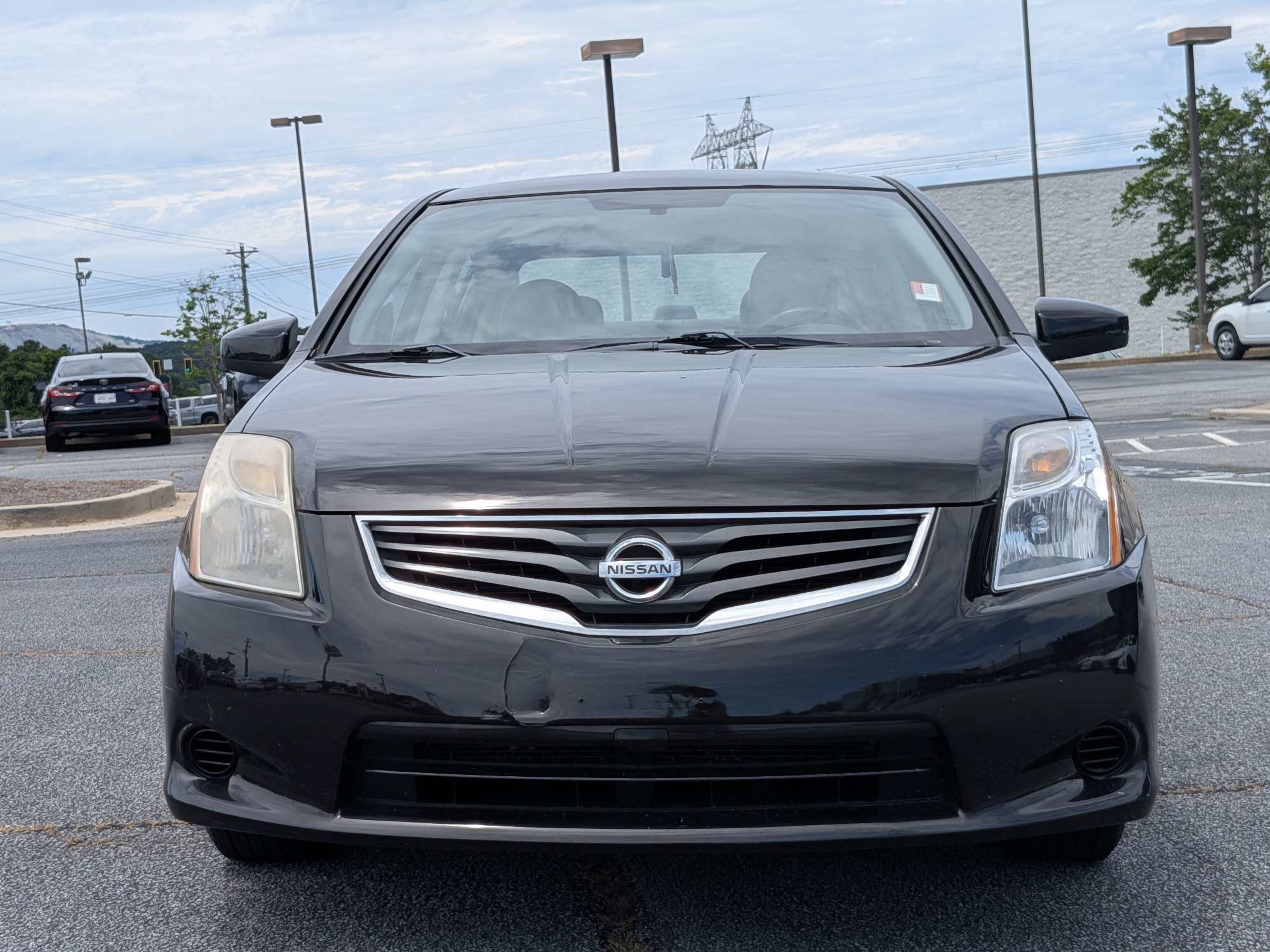 Used 2010 Black Nissan 2.0 S image 7