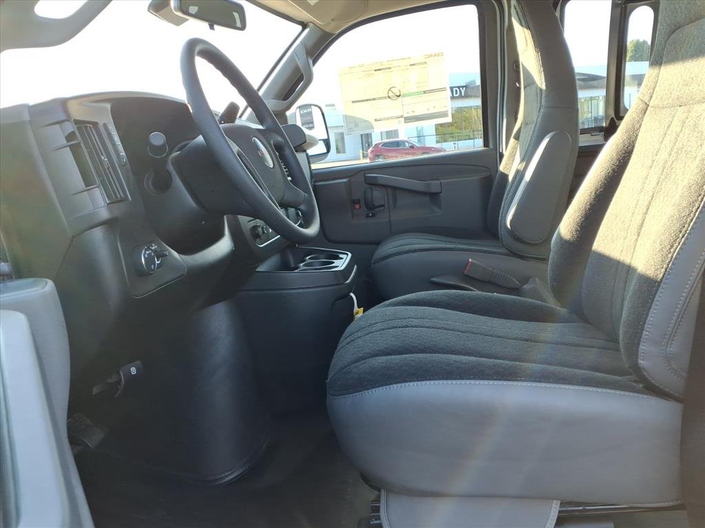 2025 GMC Savana Cargo Work Van - Photo 12