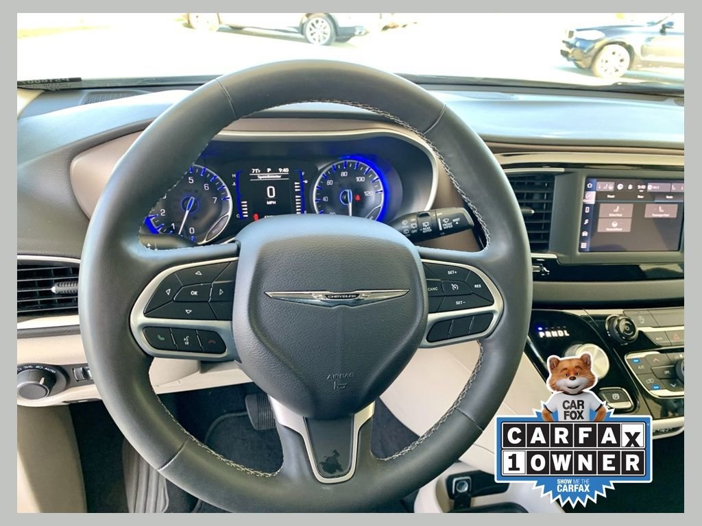 2023 Chrysler Voyager LX's photo
