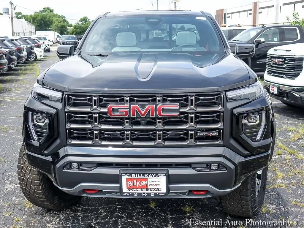 2026 GMC Canyon AT4X - Photo 6