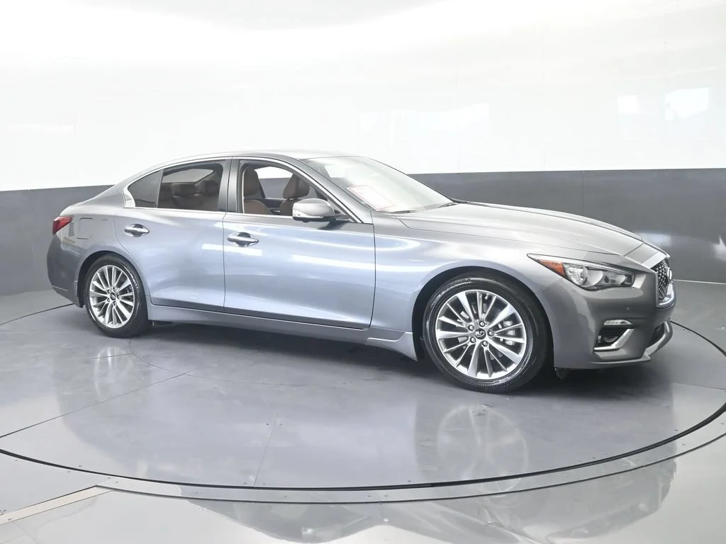 Used 2024 Graphite Shadow INFINITI LUXE image 8