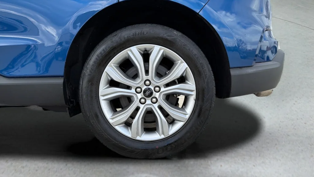 Used 2023 Blue Metallic Ford Titanium image 15