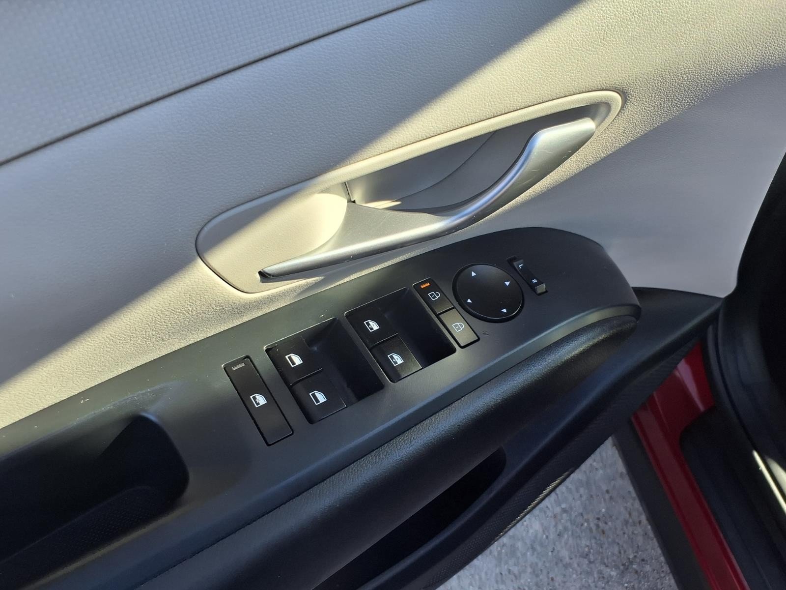 Used 2025 Ultimate Red Hyundai SEL image 17