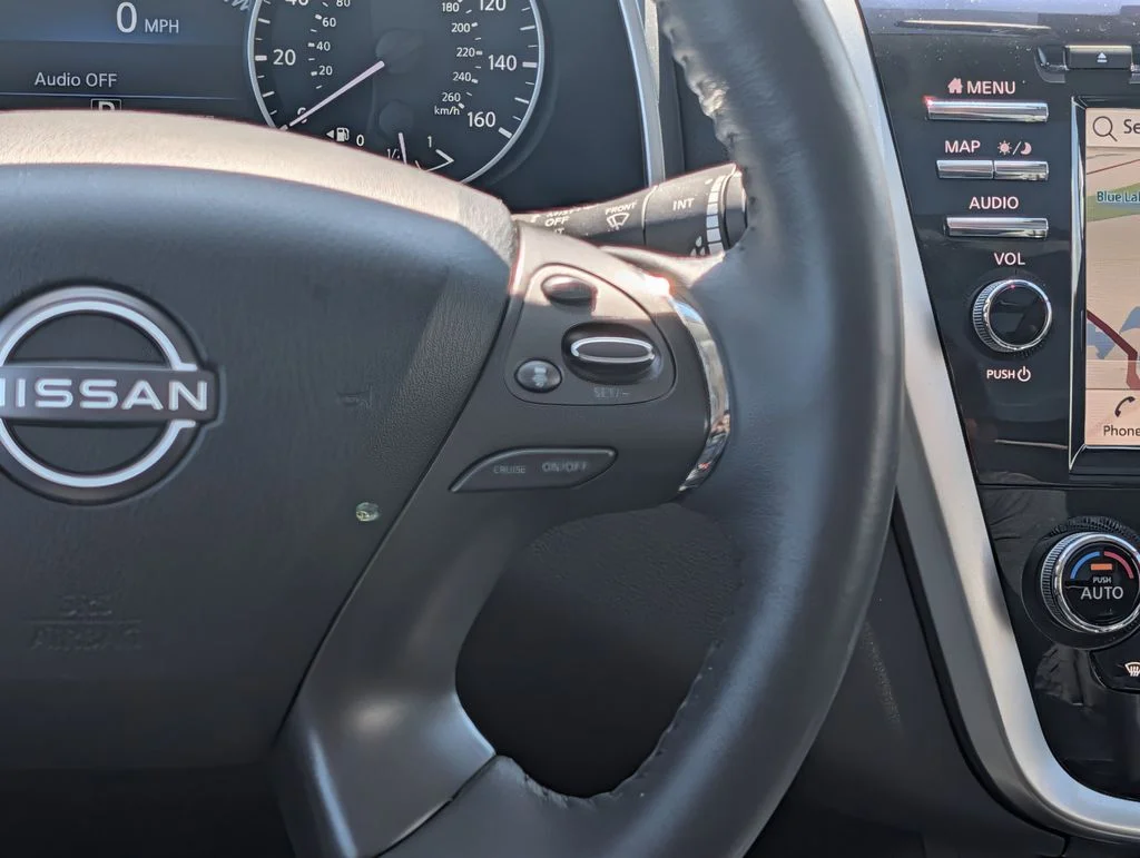 Used 2023 White Nissan Platinum image 15