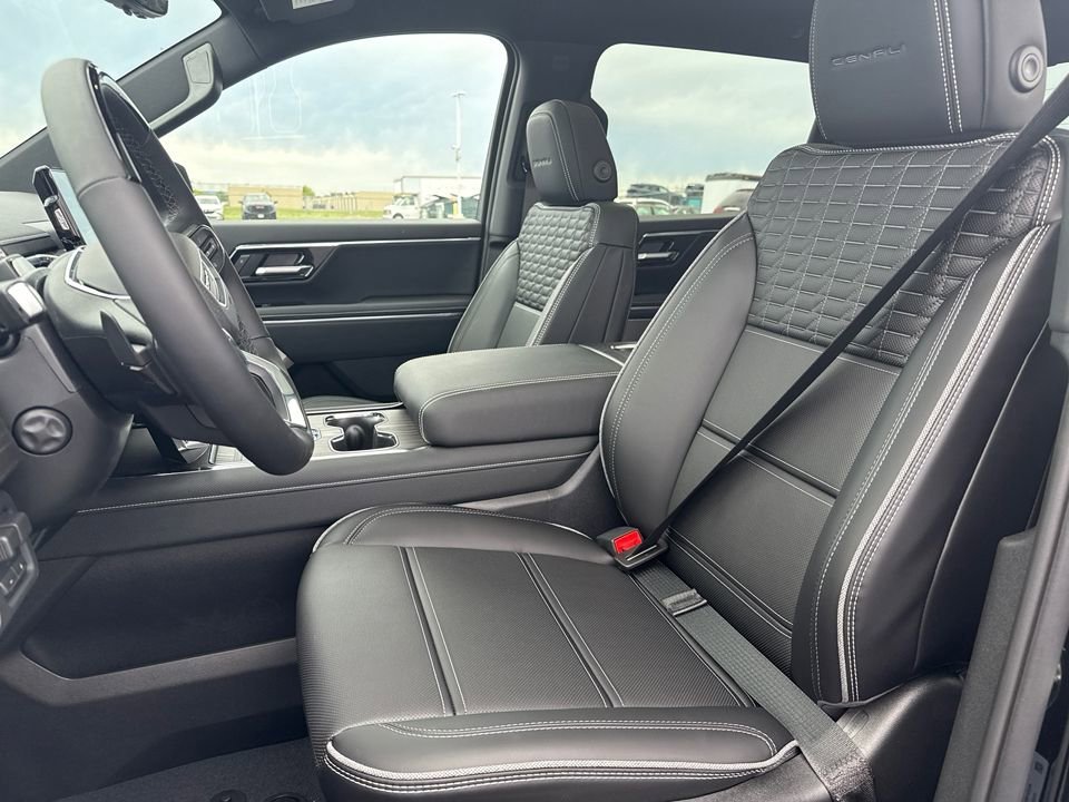 2025 GMC Sierra EV Denali - Photo 18