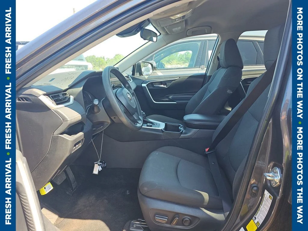 Used 2025 Gray Toyota XLE image 6