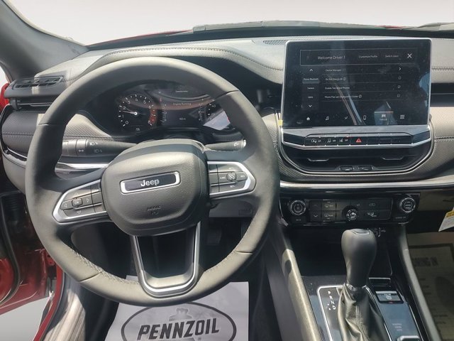 New 2026 Red Hot Pearl-Coat Exterior Paint Jeep Latitude Altitude image 10