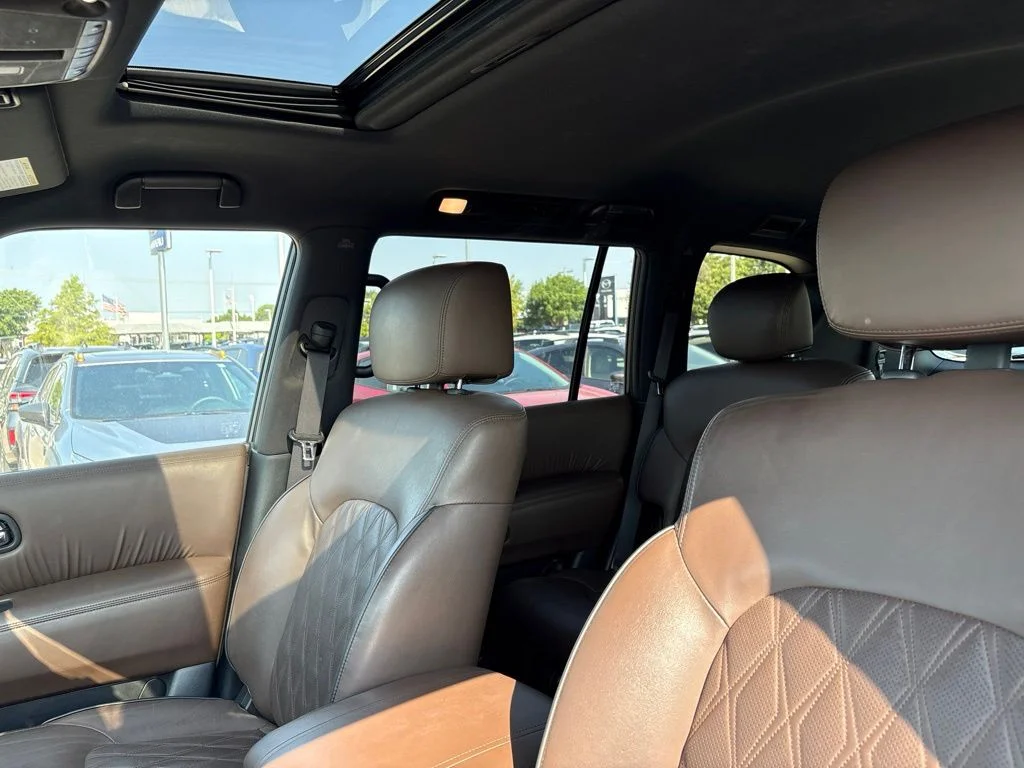 Used 2023 Blue Nissan Platinum image 5