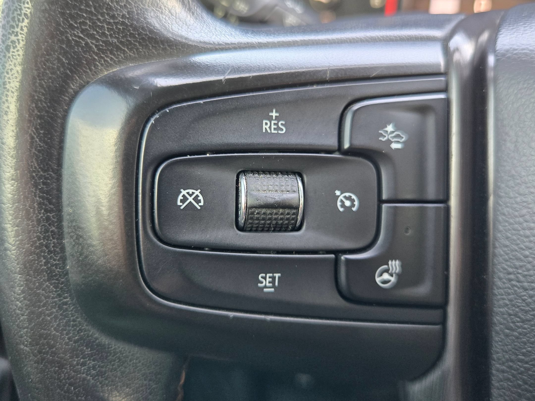 Used 2020 Onyx Black GMC AT4 image 28