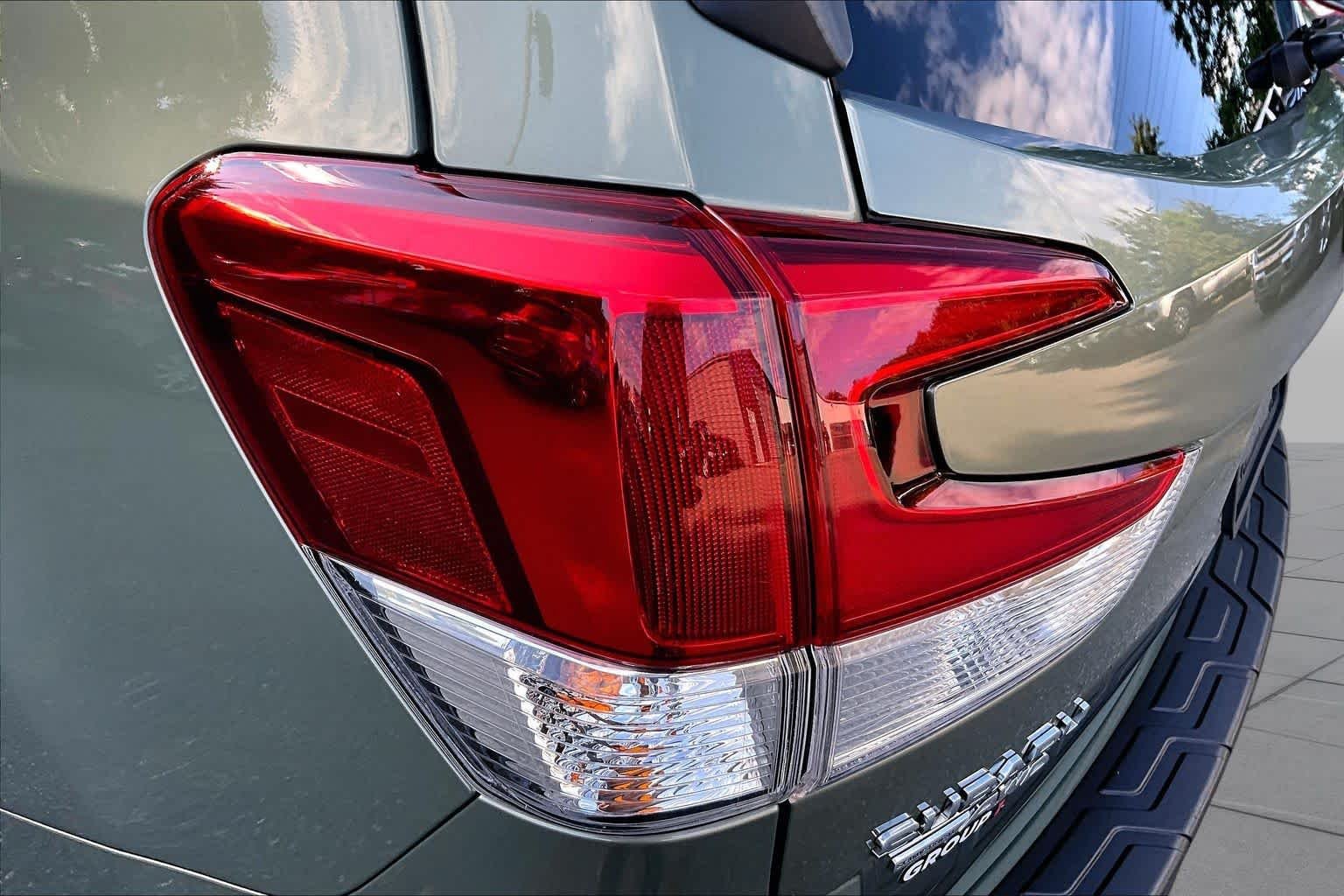 Used 2021 Jasper Green Metallic Subaru Limited image 27