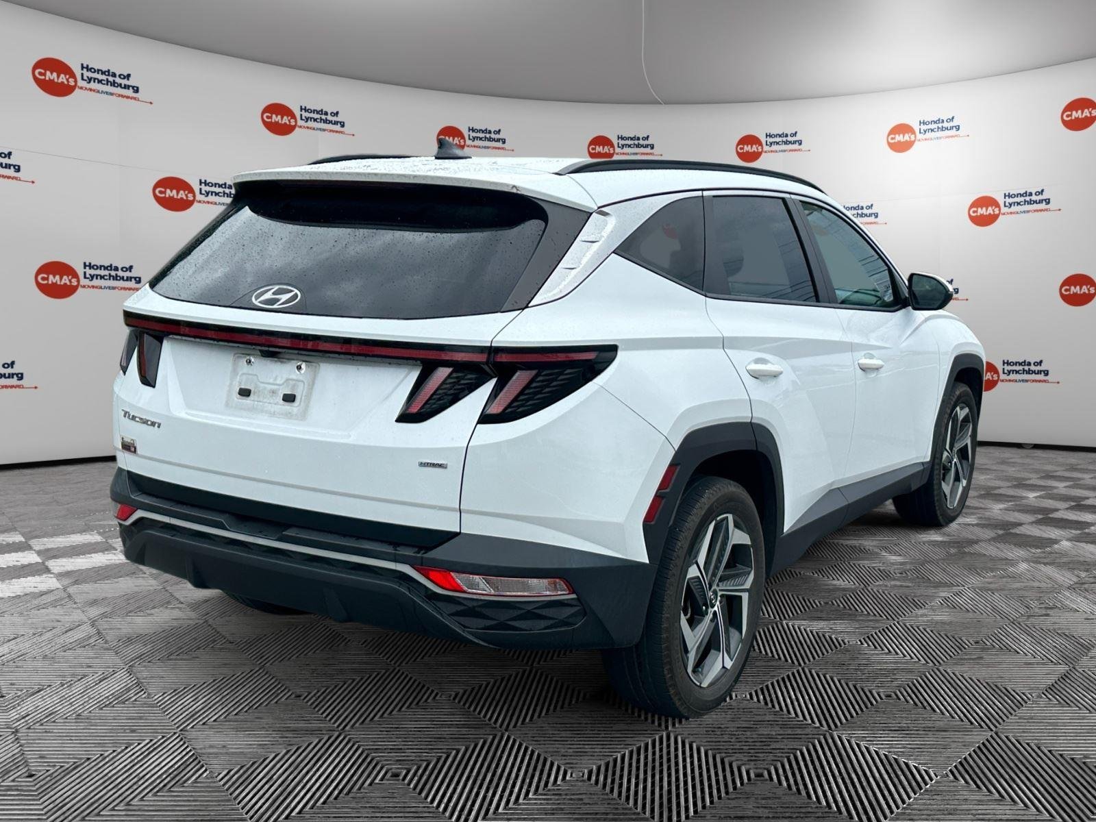 Used 2022 Quartz White Hyundai SEL image 5
