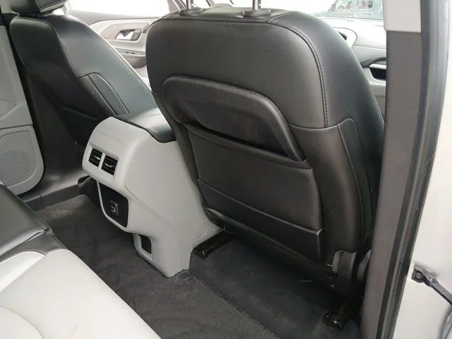 Used 2020 Silver GMC SLT image 17