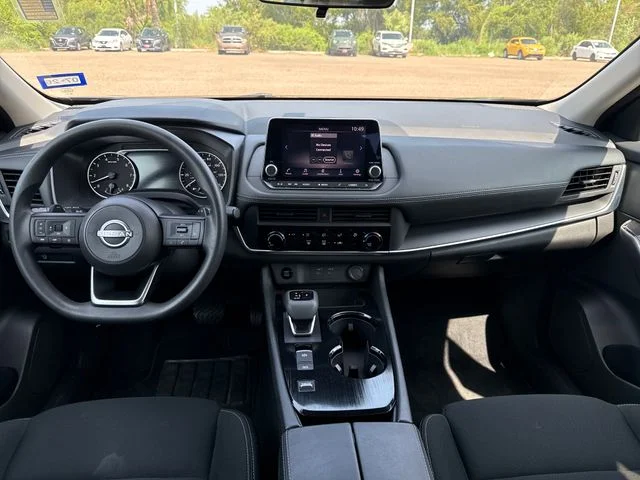 Used 2024 Gray Nissan S image 13