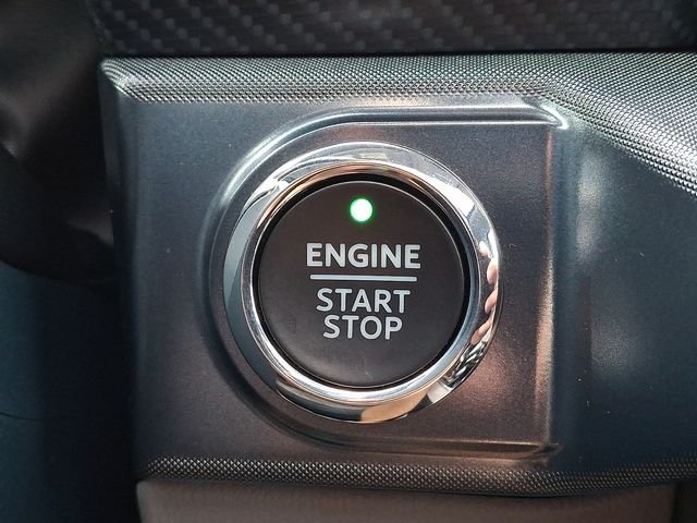 Used 2023 White Metallic Ford Limited image 22
