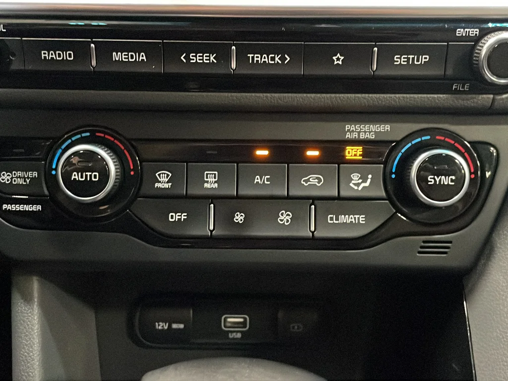 Used 2022 Blue Kia LXS image 20