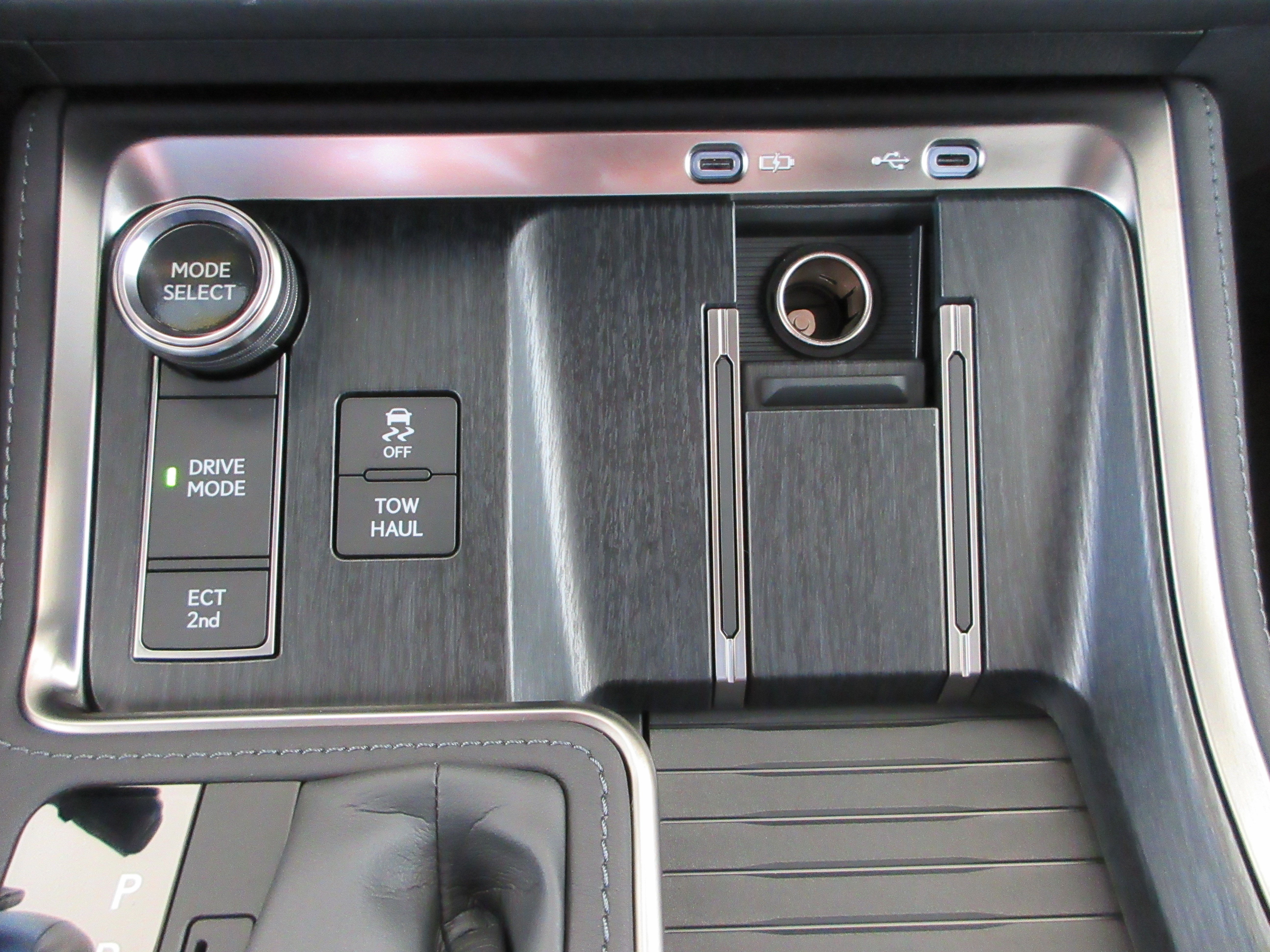 2026 Lexus GX Luxury - Photo 48