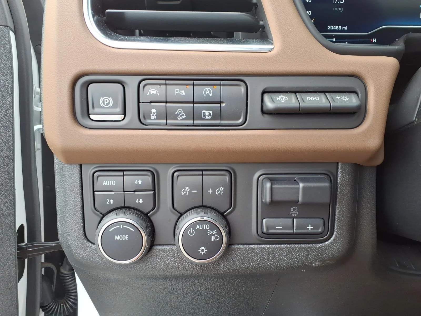 Used 2024 Iridescent Pearl Tricoat Chevrolet High Country image 7