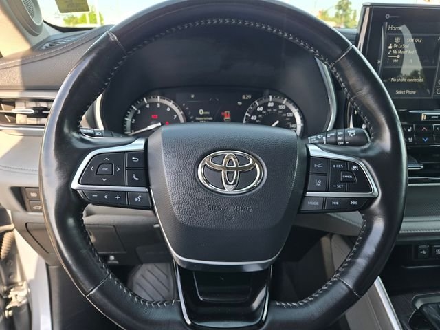 Used 2021  Toyota Platinum image 22