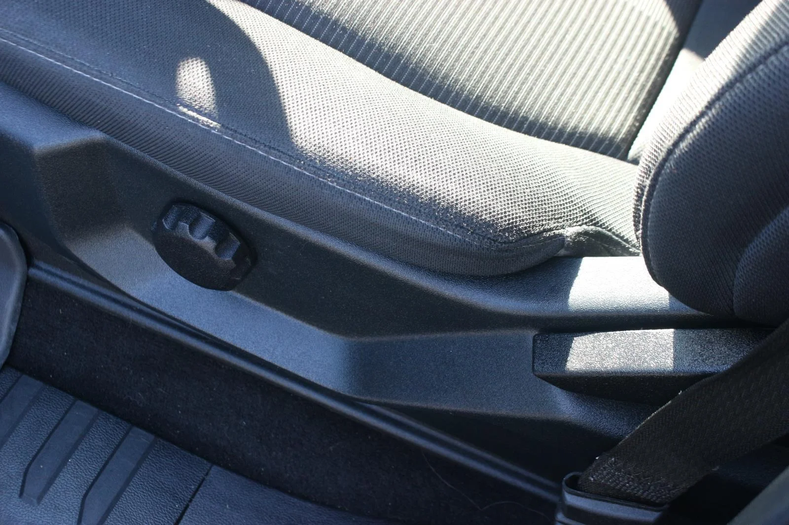 Used 2020 Grey Ford XL image 19