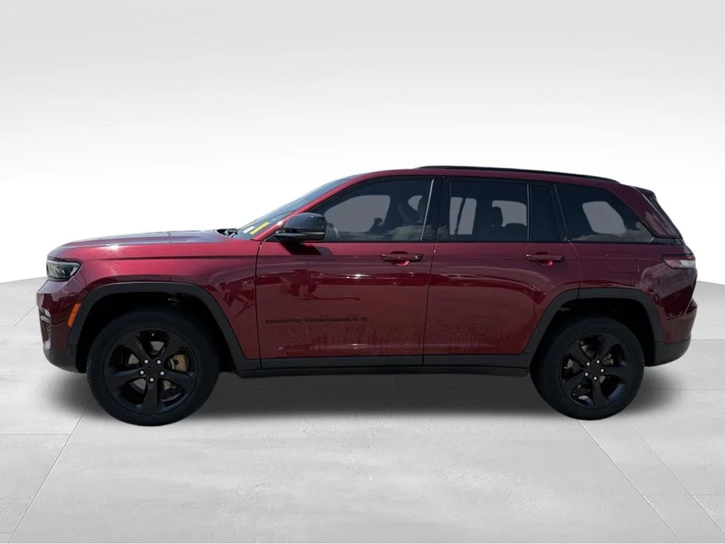 Used 2023 Red Jeep Limited image 2