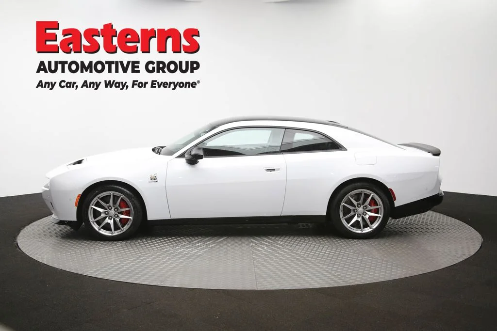 Used 2024 White Dodge R/T Scat Pack image 61