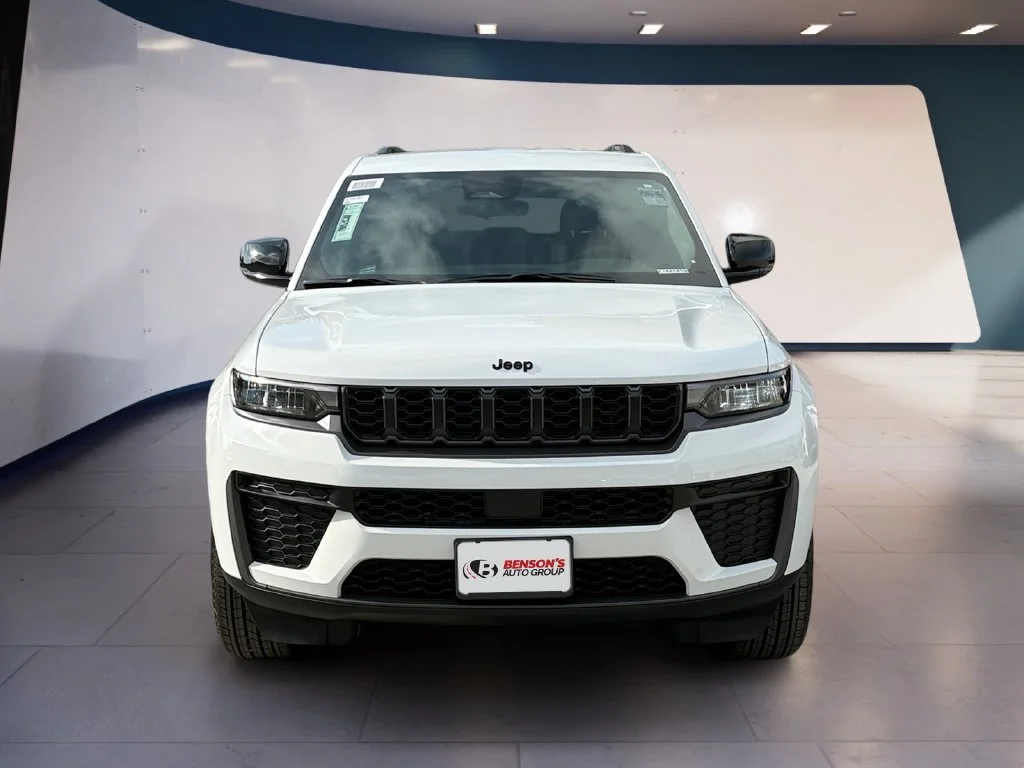 New 2027 White/off-white Jeep Laredo Altitude image 8