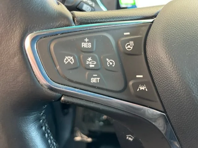 Used 2021 Silver Ice Metallic Chevrolet Premier image 23