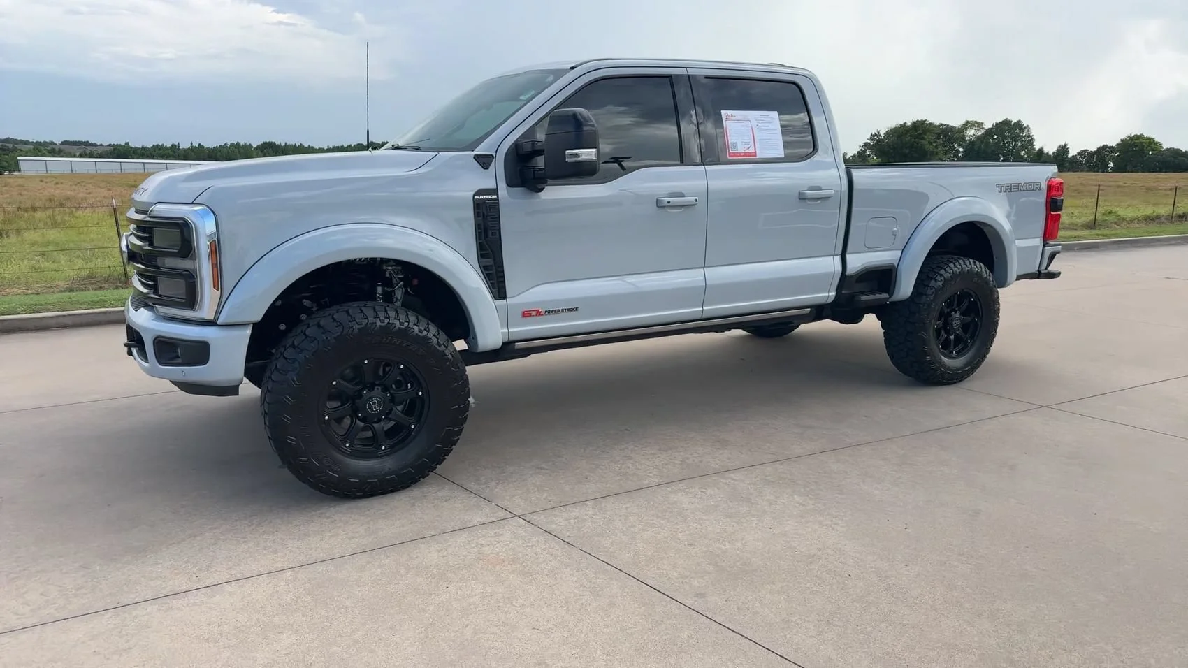 Used 2025 Avalanche Ford Platinum image 5
