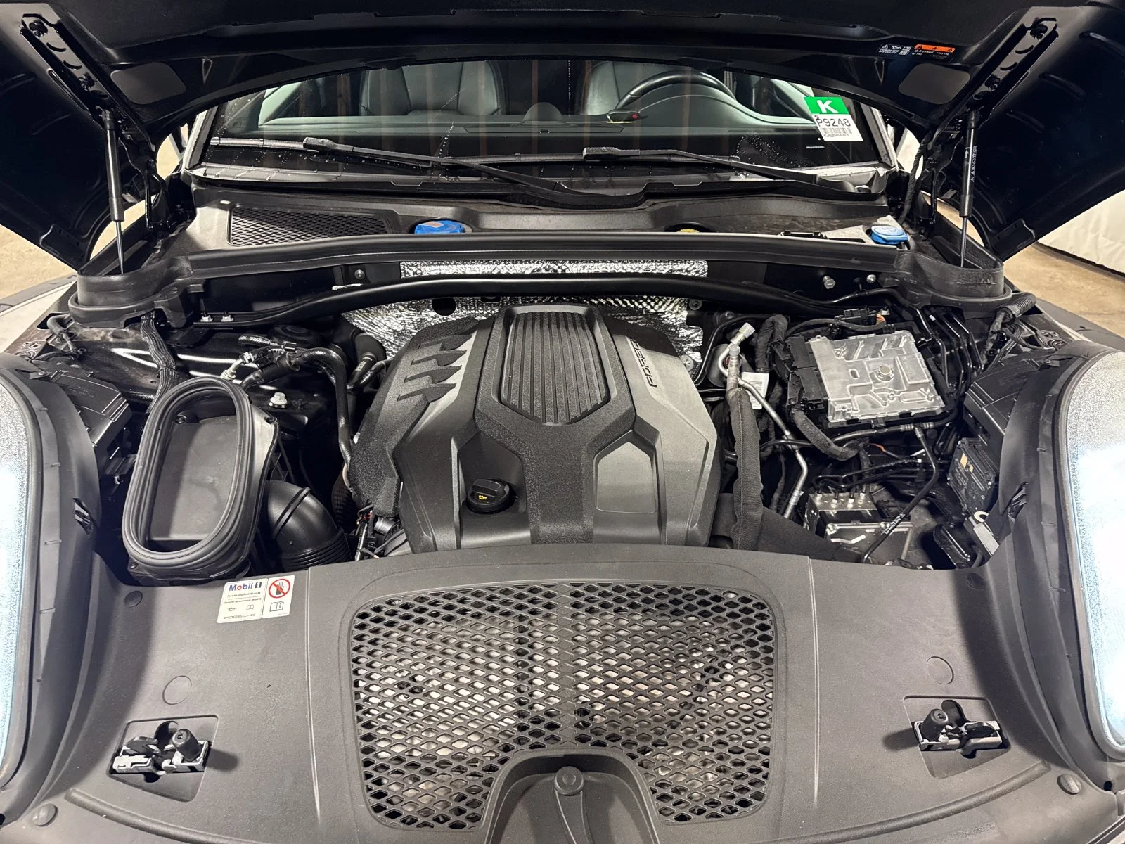 2024 Porsche Macan Base - Photo 24