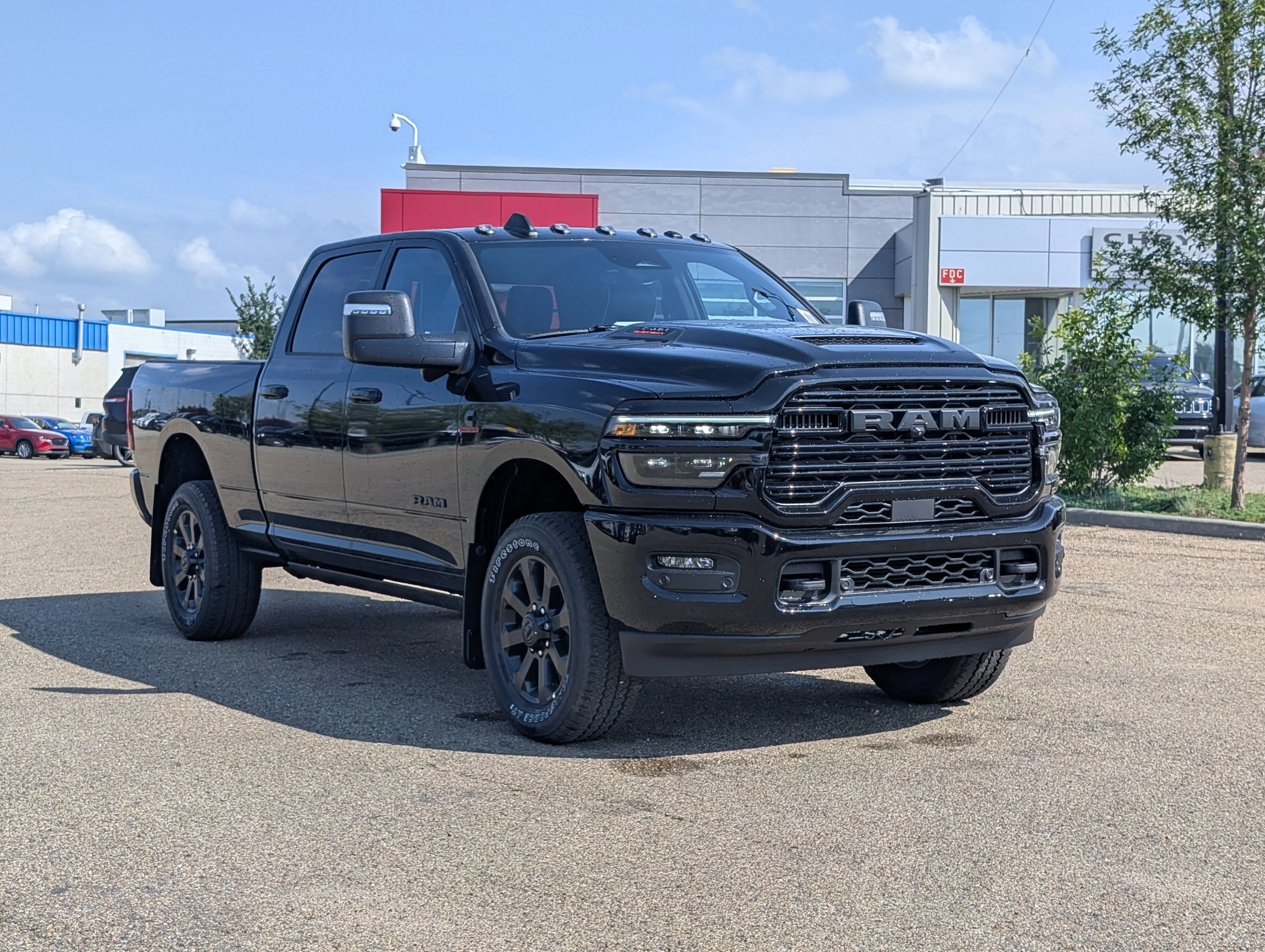 New 2026 Diamond Black Crystal Pearlcoat Ram Laramie image 9