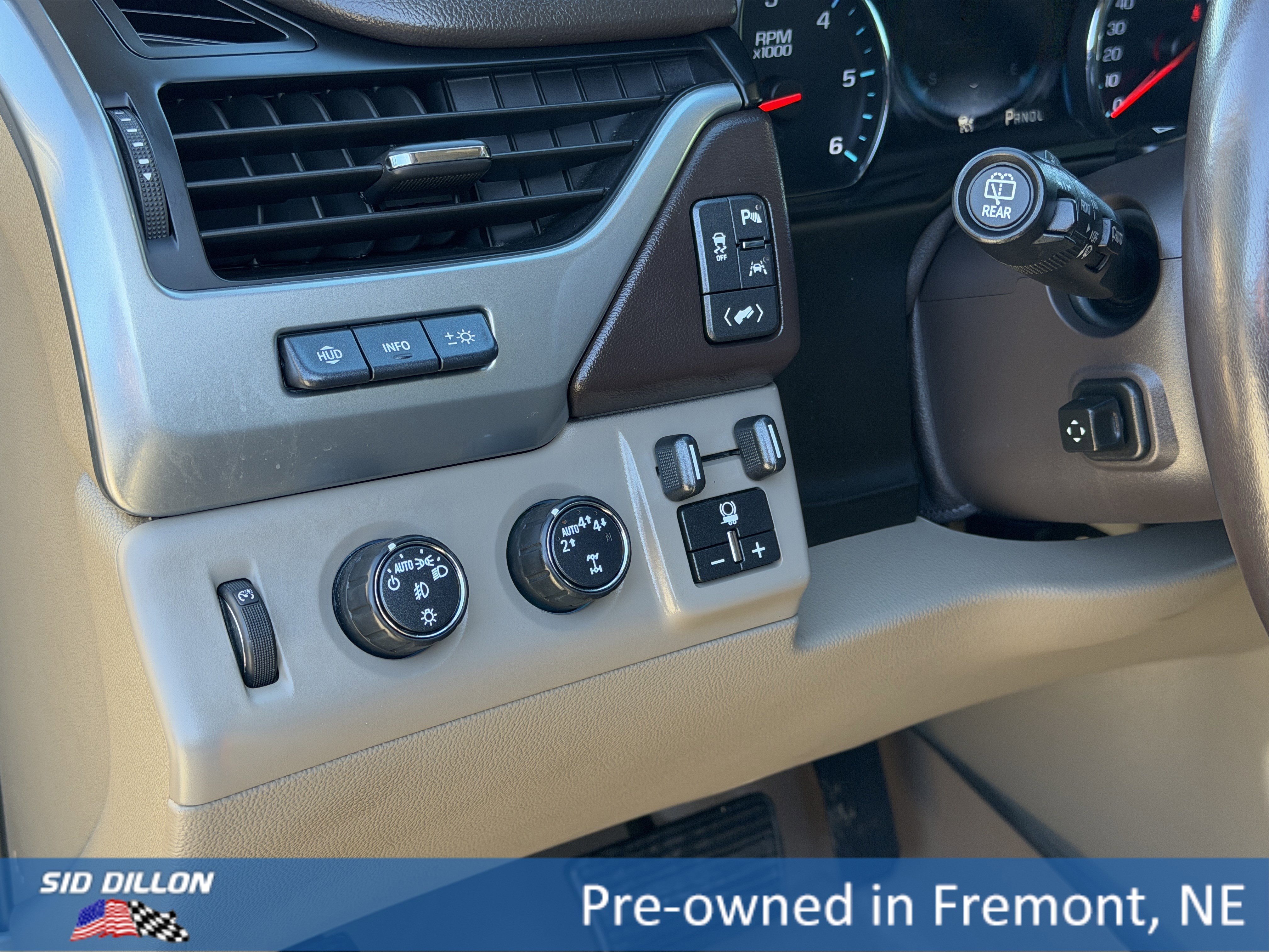 Used 2019 Pepperdust Metallic Chevrolet Premier image 15
