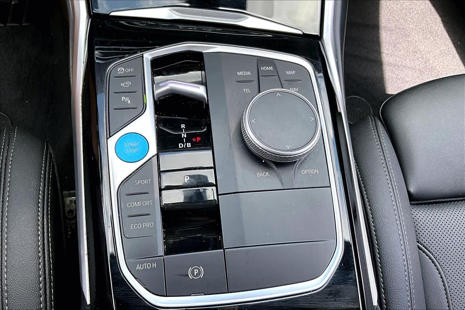 Used 2024 Skyscraper Grey Metallic BMW eDrive40 image 32