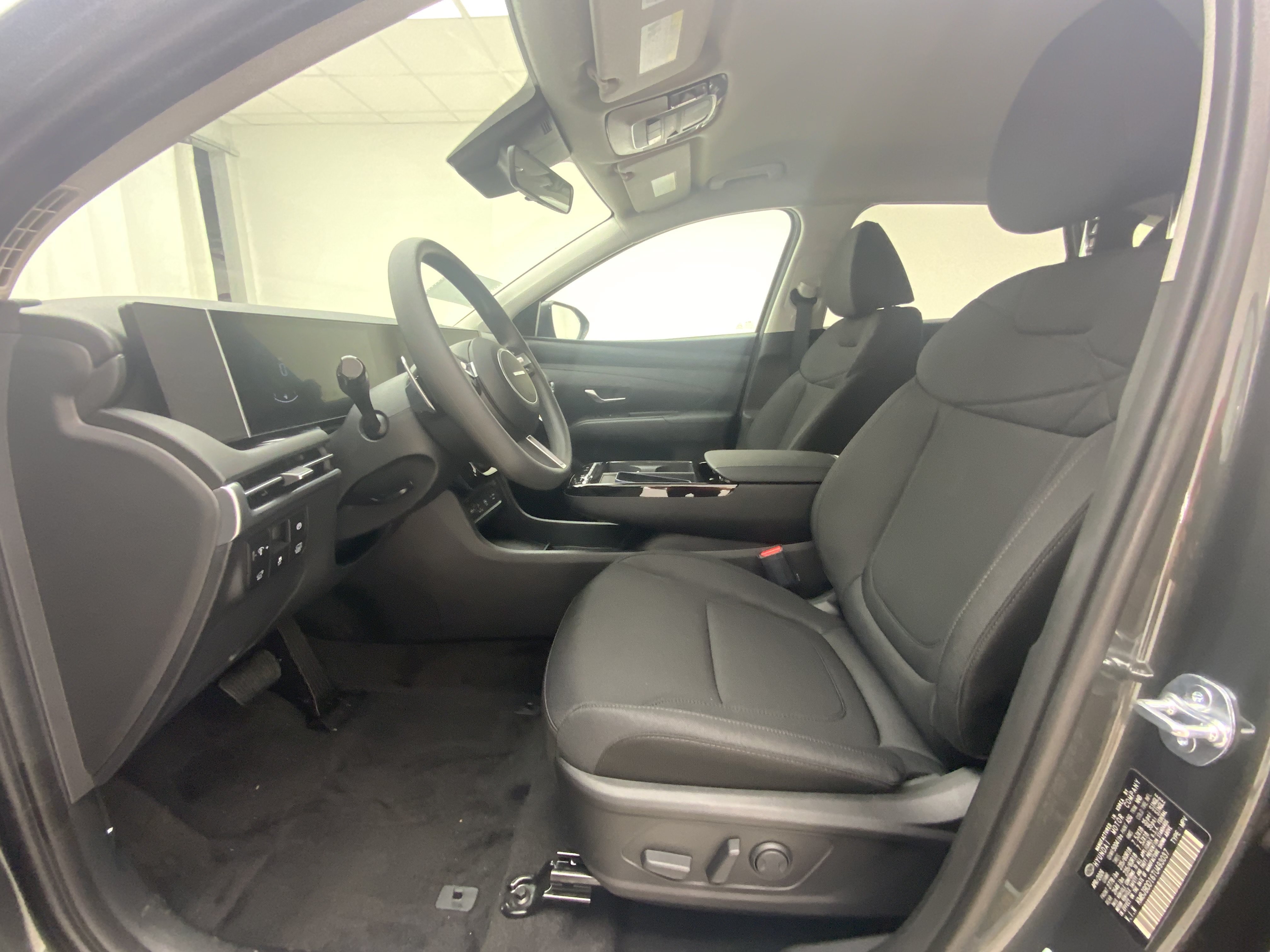 New 2026 Amazon Gray Hyundai SEL image 12