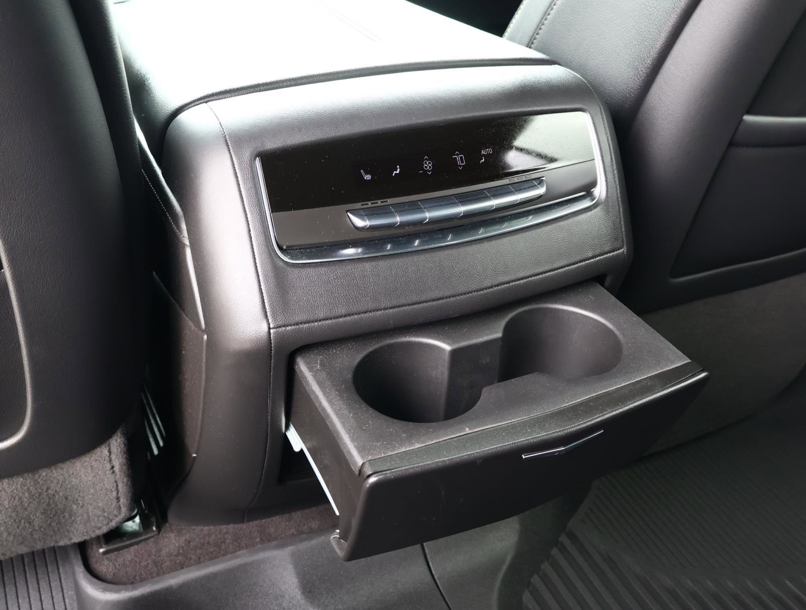 2023 Cadillac Escalade Luxury - Photo 16