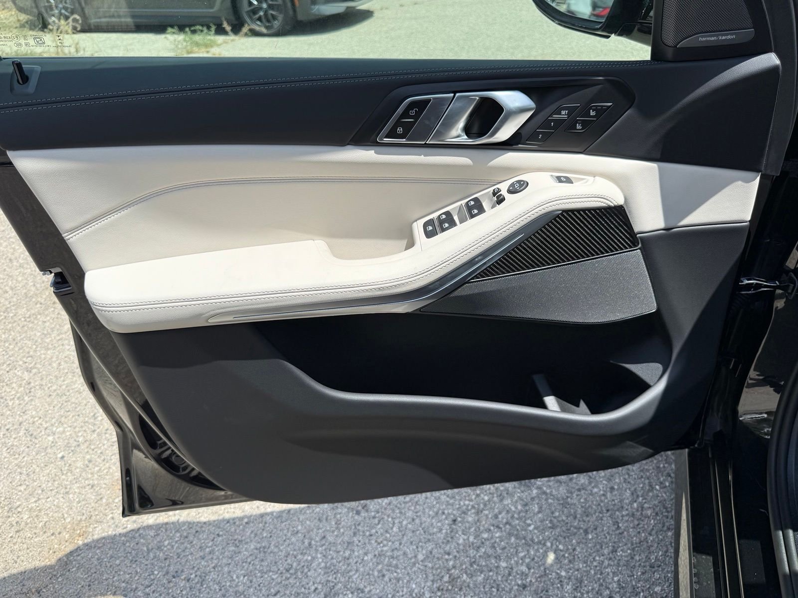 New 2026 Black Sapphire Metallic BMW M60i image 19