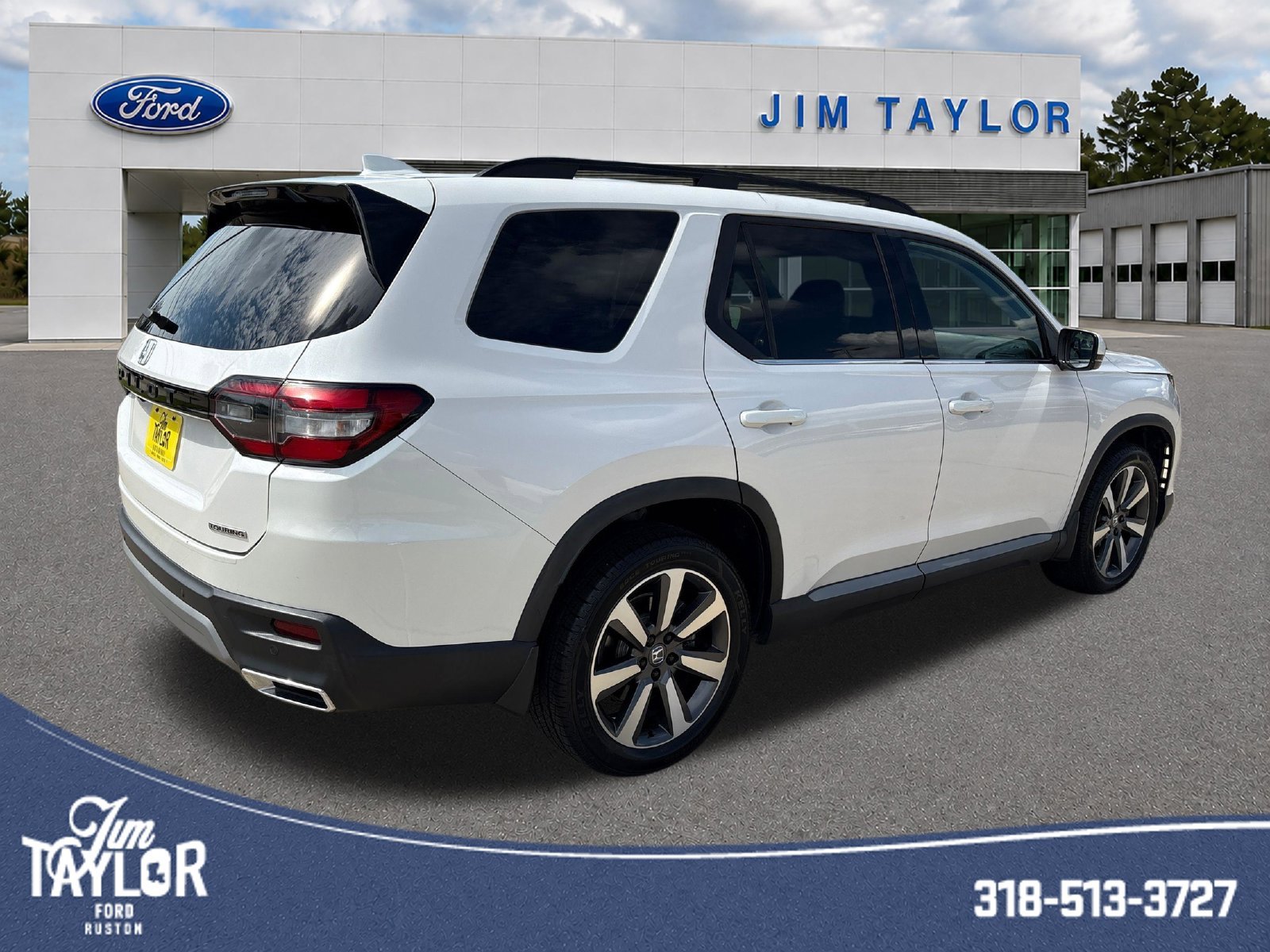 Used 2024 White Honda Touring image 3