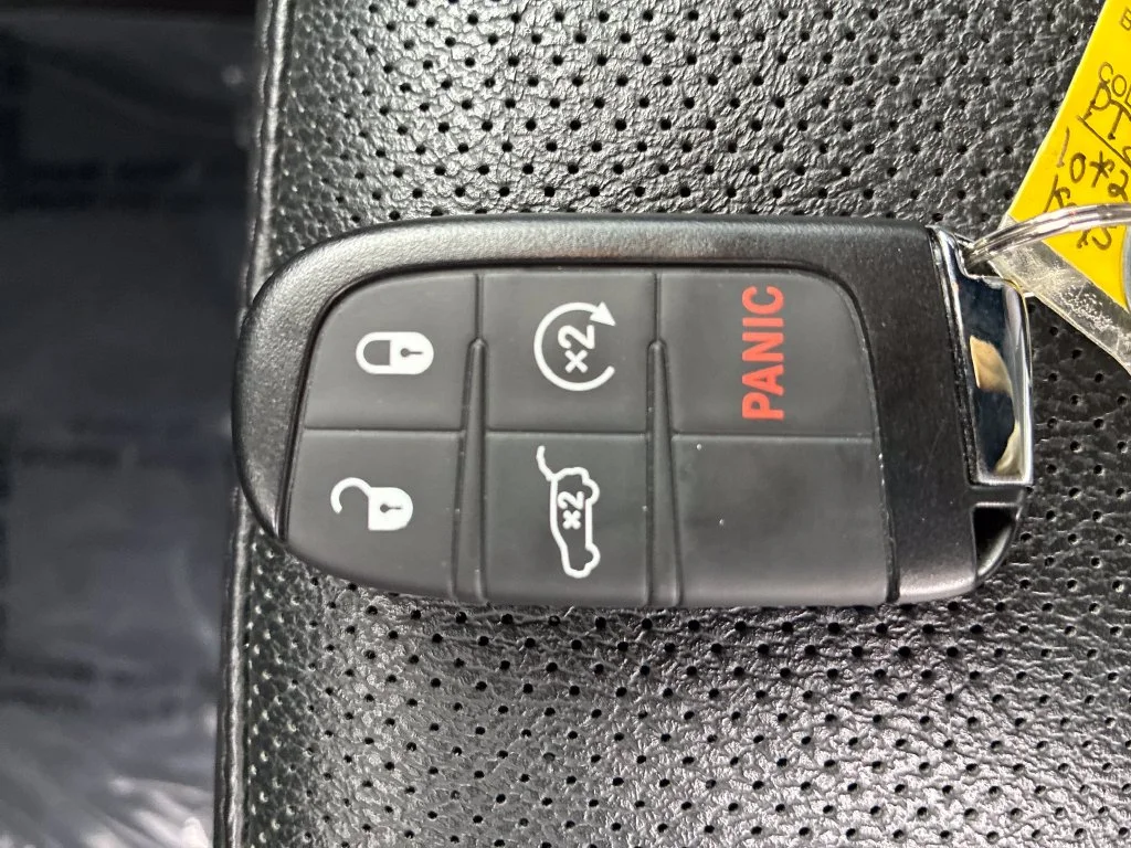 Used 2023 Black Jeep Limited image 20