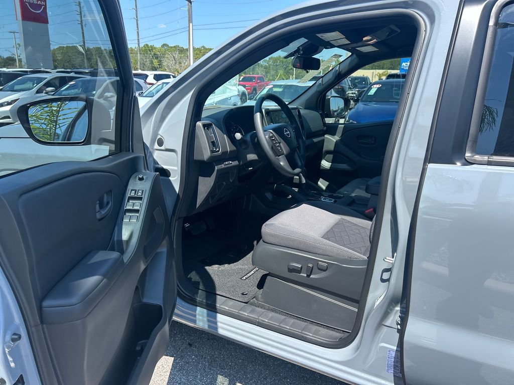 New 2026 Nissan Frontier SV 4D Crew Cab