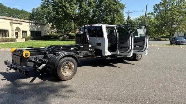 2026 Ford F-550 Super Duty Chassis Cab XL - Photo 40