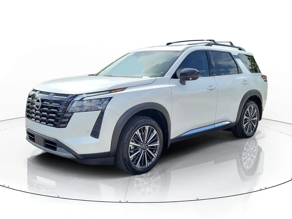 New 2026 White Nissan Platinum image 4