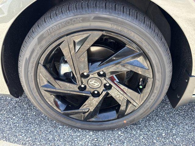 New 2026 Amazon Gray Hyundai SEL Sport Premium image 9